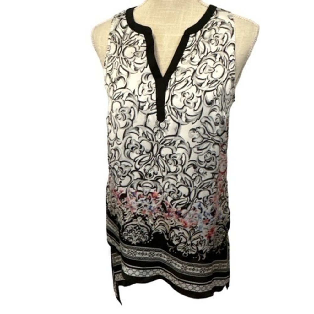 White‎ House Black Market handkerchief style top. Size 4​
